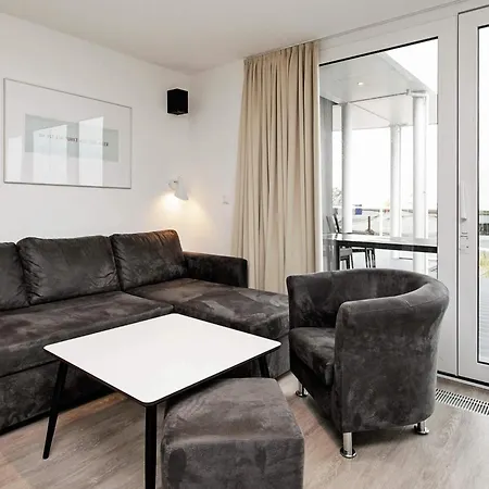 Apartment 5 Star In *
